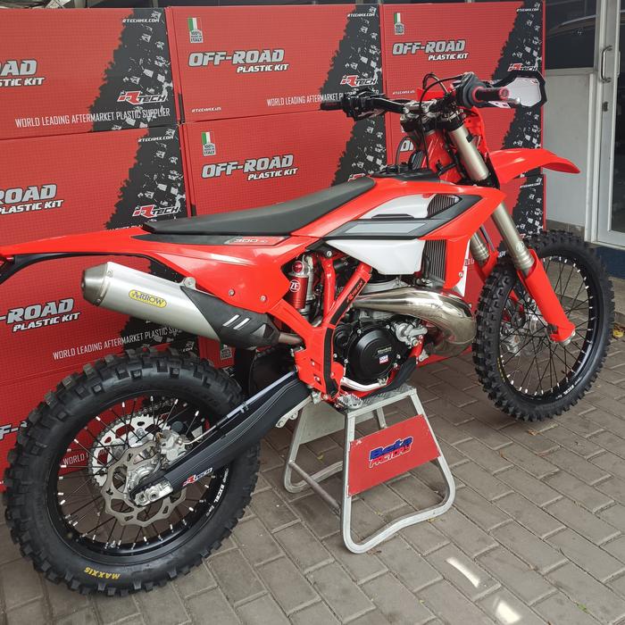 Body Kit Beta RR300 20/23 Red Rtech Itaky