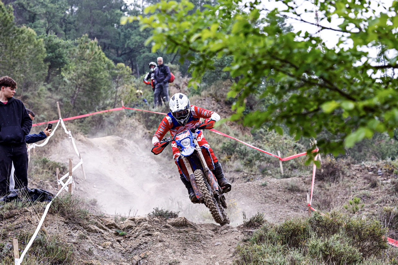 Hard Enduro World Championship: Moore and Sandra Gómez shine at Lagares.
