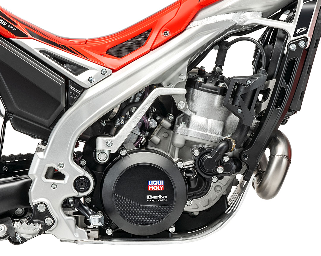 125 2T ENGINE